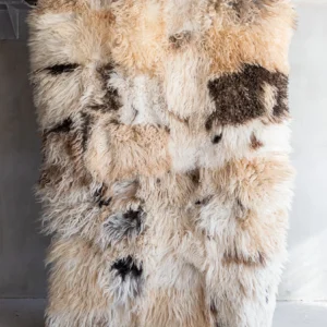 Lokkis lambanahkadest vaip - unikaalne